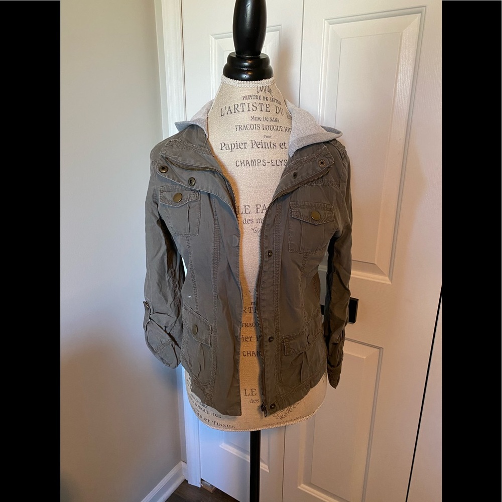 💚 EUC Charlotte Russe Olive Green Utility Jacket